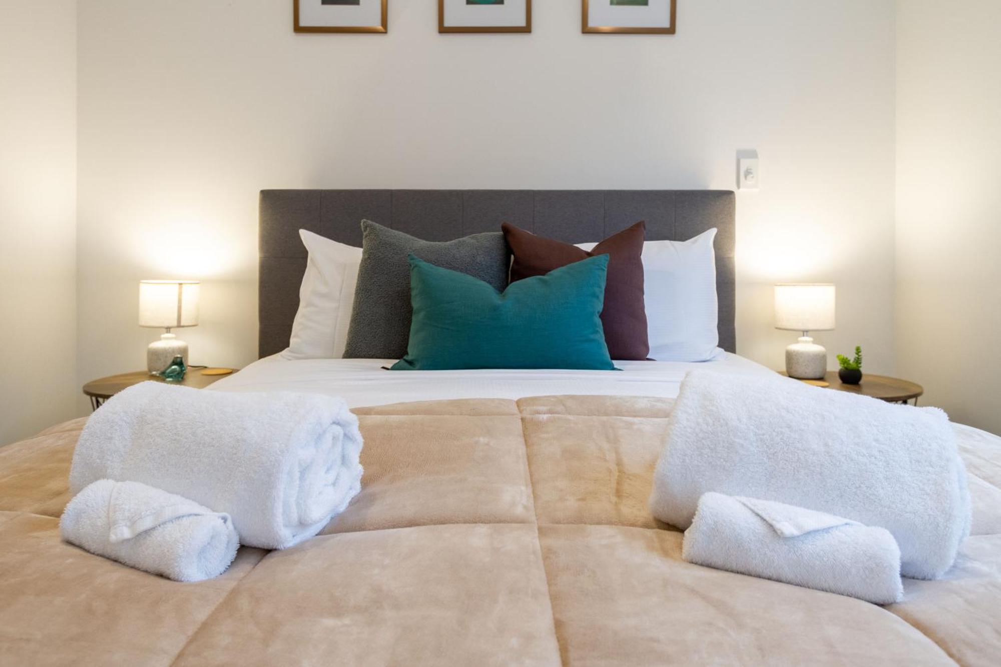 Executive Suite On Lichfield Street - 2 Bed 2 Bath Christchurch Bagian luar foto