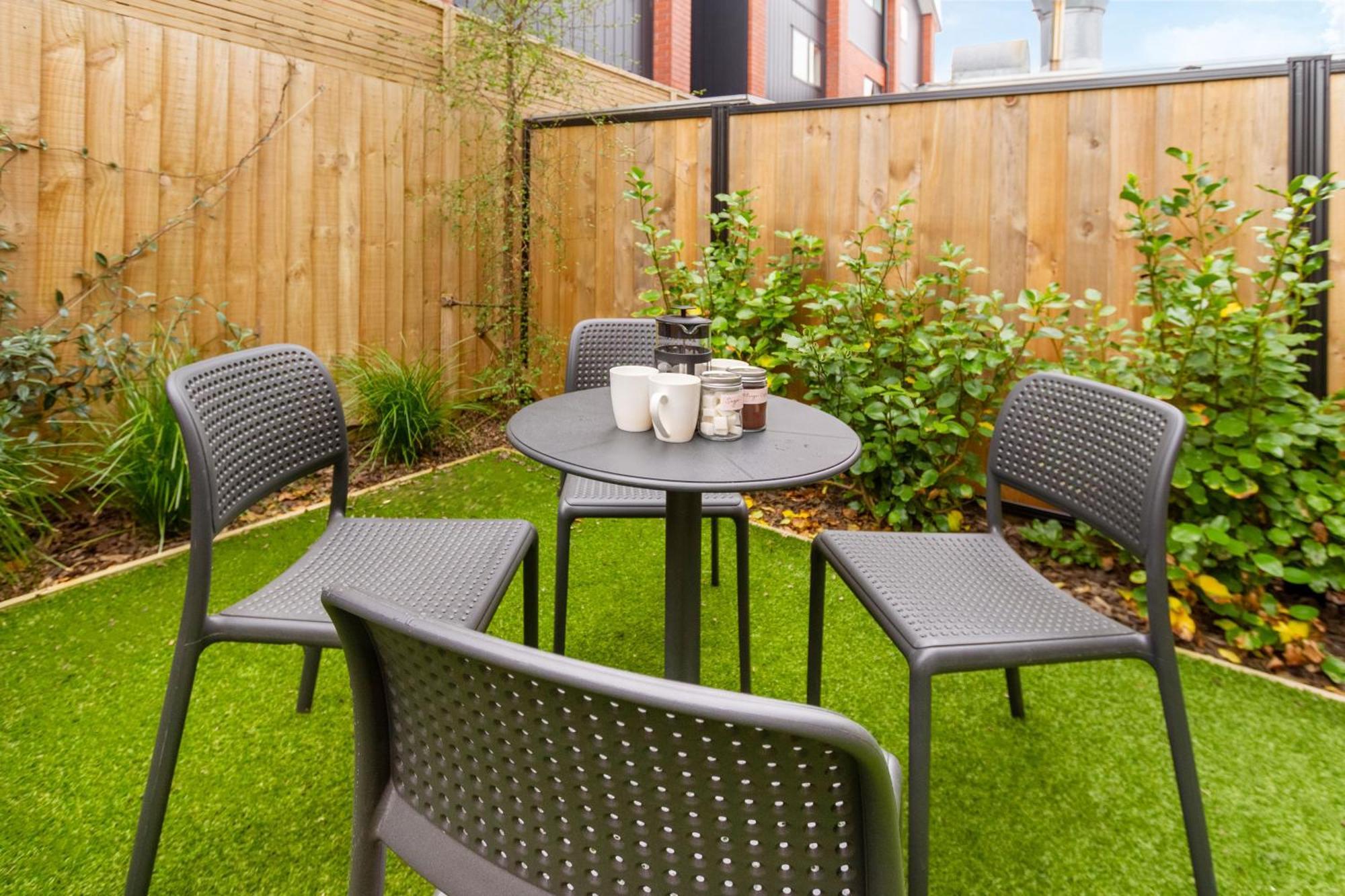 Executive Suite On Lichfield Street - 2 Bed 2 Bath Christchurch Bagian luar foto